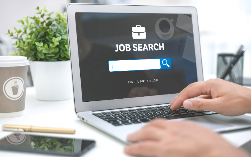 Bạn có thể tìm việc kế toán trưởng lương cao tại các website tuyển dụng